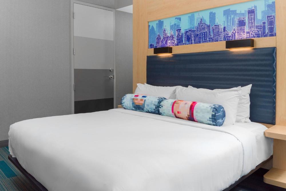 Aloft Room, Guest room, 1 King interior